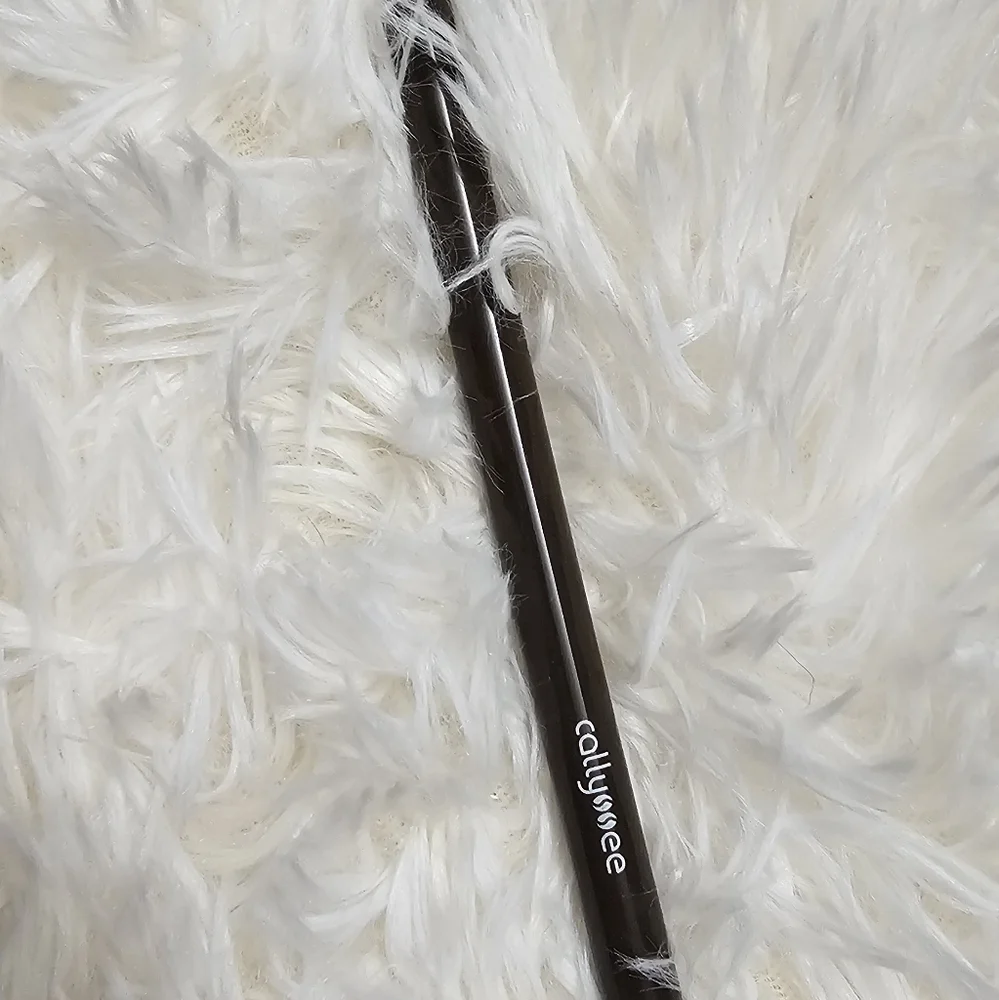 Callyssee Intense Liquid Eyeliner in Americano Water Resistant Brown⁶